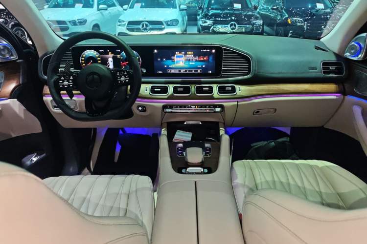 Used Mercedes-Benz GLE 2020 Facelifted GLE 350 4MATIC Luxury Edition Center Console