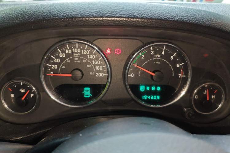 Used Jeep Wrangler 2013 3.6L Rubicon four-door model Instrument Cluster