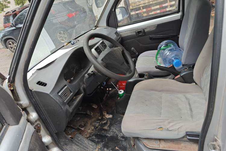 Used Wuling Rongguang 2012 1.5L Extended Basic Version Left Front Seat