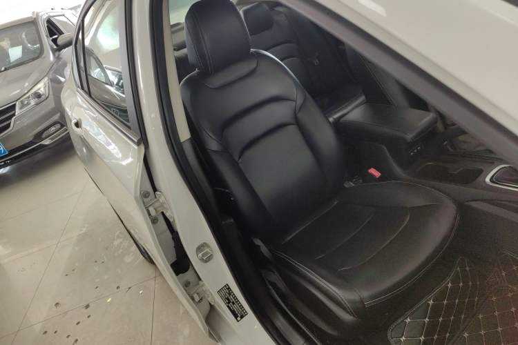 Used Chevrolet Cavalier 2019 320 Automatic Enjoyment with Sunroof Right Front Seat