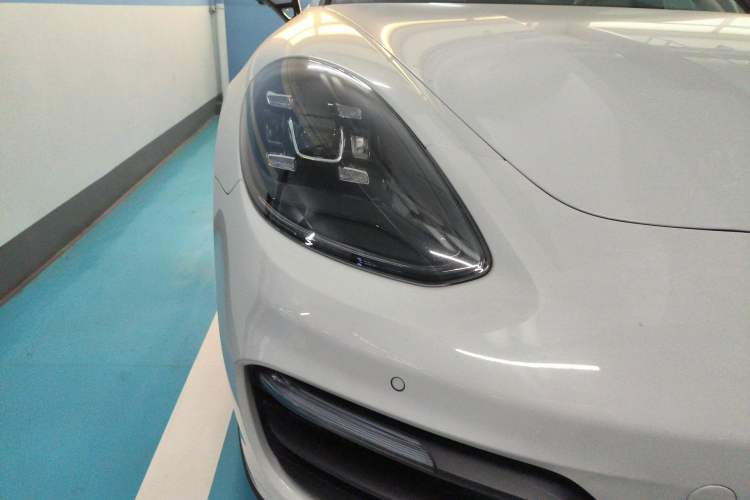 Used Porsche Panamera 2022 Panamera 4 Executive Long Wheelbase 2.9T Right Front Headlight