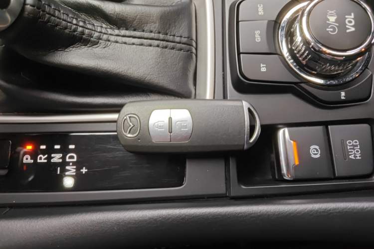 Used Mazda CX-4 2018 2.0L Automatic Two-Wheel Drive Blue Sky Dynamic Version China VI Standard Interior 1