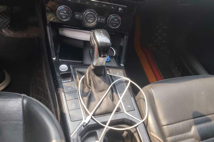 Used Volkswagen Passat 2020 330TSI Elite Edition China VI Gear Lever