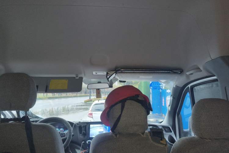 Used Foton Toano 2023 Joy Elephant Multi-Function 2.0T Manual Long-Wheelbase Mid-Roof Model with Single Rear Tire Available in 5/6/7/9-Seater Configurations