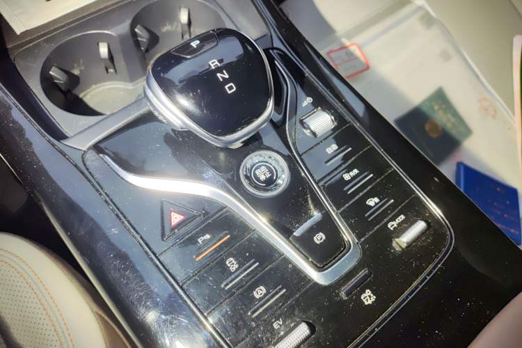 Used BYD Qin PLUS 2023 Champion Edition DM-i 55KM Leading Model Gear Lever