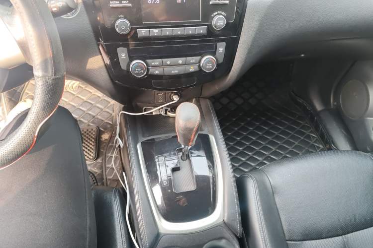 Used Nissan X-Trail 2016 2.5L CVT Sport Edition 4WD
