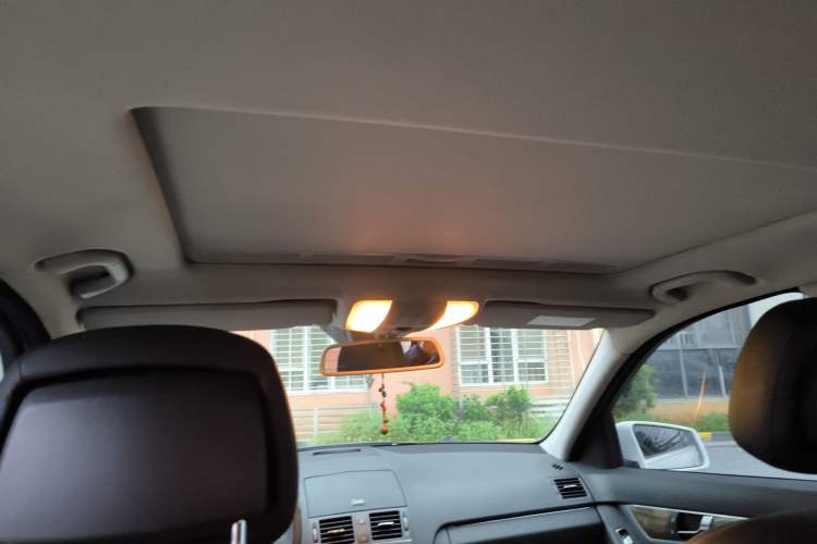 Used Mercedes-Benz C-Class  Headliner