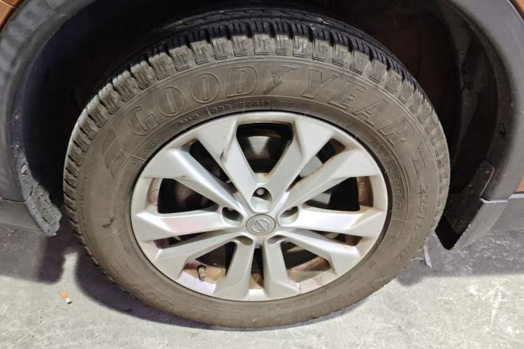 Used Nissan X-Trail 2014 2.0L CVT Comfort Edition 2WD Left Front Wheel Hub