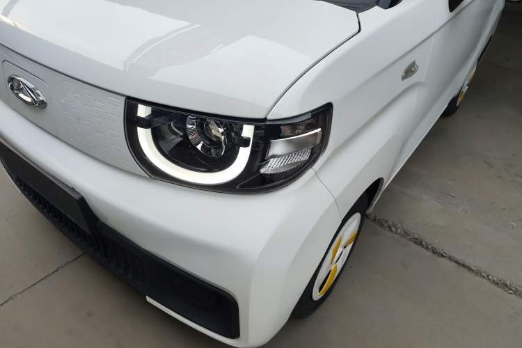Used Chery QQ Ice Cream 2022 170km Sundae Phosphate Lithium-Ion Left Front Headlight