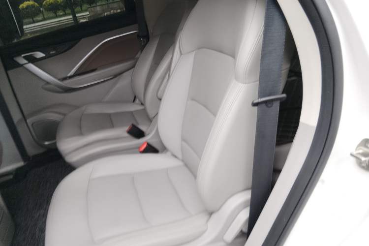 Used Geely Auto Jiajie 2019 1.8TD Automatic Enjoyment Model
