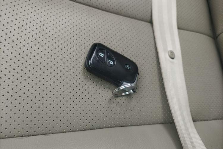 Used BYD M6 2013 2.4L Manual Luxury Model