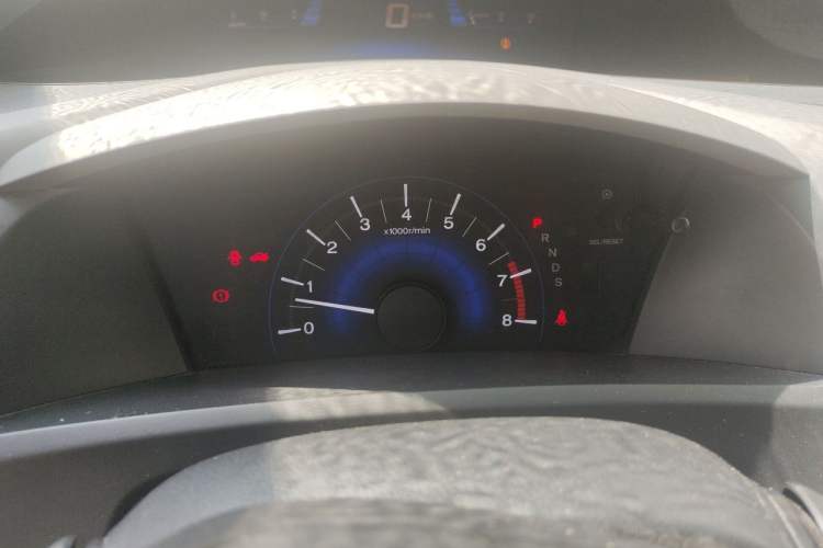Used Honda Civic 2012 1.8L automatic luxury edition
