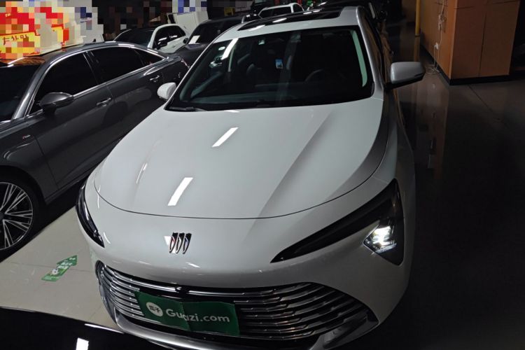 Used Buick LaCrosse 2025 28T Platinum Edition