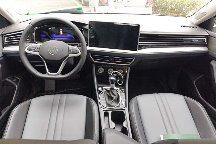 Used Volkswagen Sagitar 2026 Model 30 Million Units Selected 300TSI DSG Surpassing Edition
