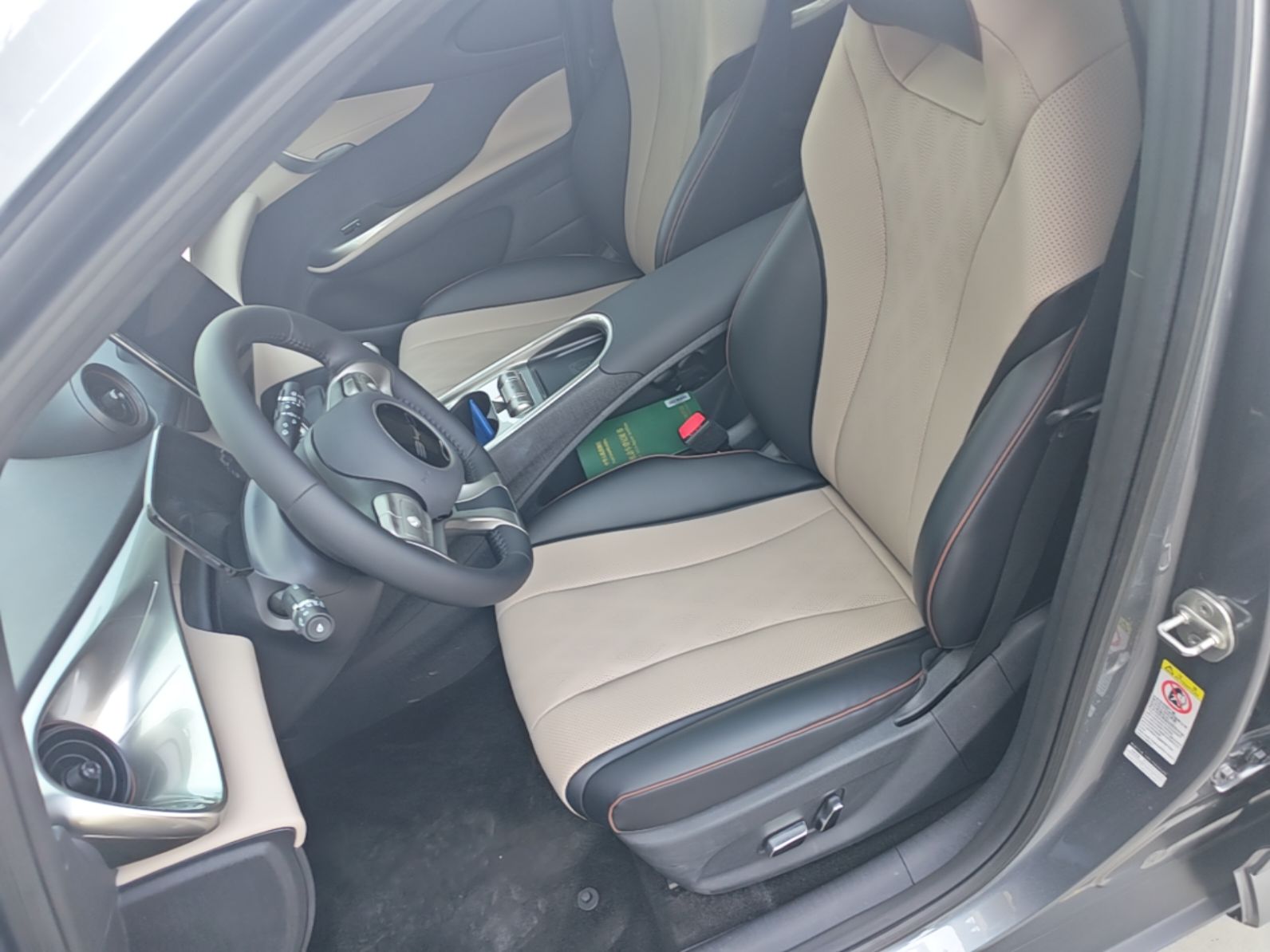 BYD Dolphin 2023 420 km Fashion Edition — снимка 17