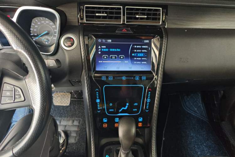 Used JMC Yusheng S330 2016 1.5L GTDi Automatic Two-Wheel Drive Flagship Edition