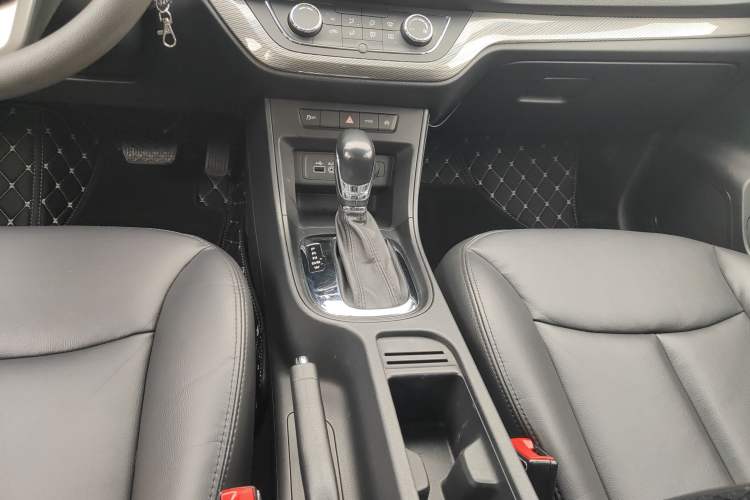 Used Roewe 360 2015 20T TST Deluxe Edition