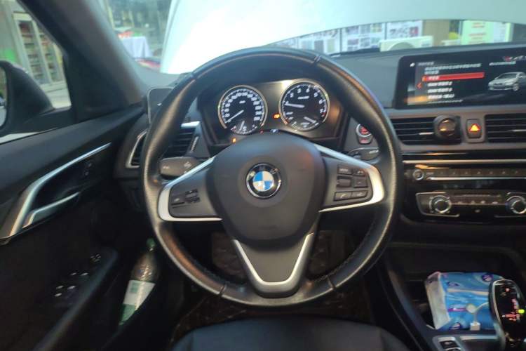 Used BMW 1 Series 2020 120i Fashion Model Steering Wheel
