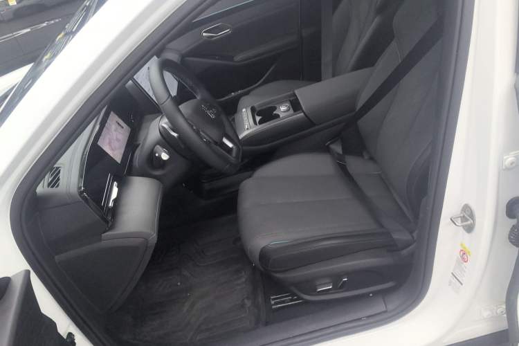 Used BYD Qin L 2025 EV 545KM Cloud Suspension Edition
