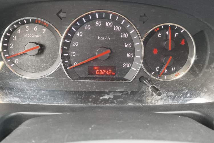 Used CHANGAN Alsvin V3 2012 1.3L Manual Comfort Version China IV Standard
