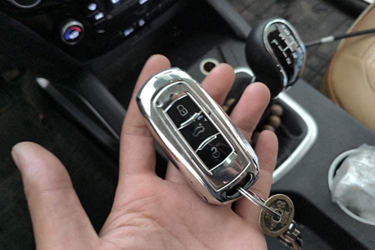 Used Geely Auto Vision X6 2016 1.8L Manual Luxury Model