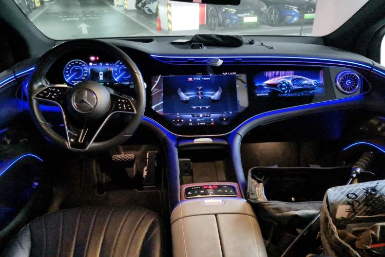 Used Mercedes-Benz EQS SUV 2023 450 4MATIC Pioneer Edition