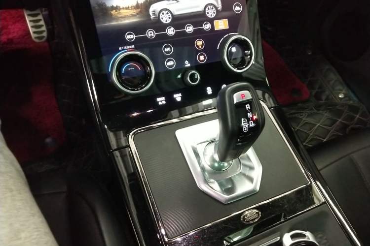 Used Land Rover Range Rover Evoque 2020 249 PS R-DYNAMIC SE Sport Technology Edition