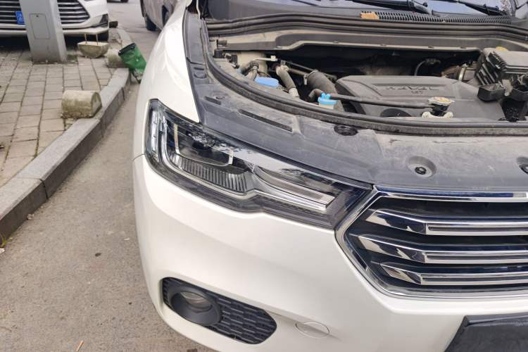 Used Haval H2s 2017 Blue Label 1.5T Manual Elite Model Right Front Headlight