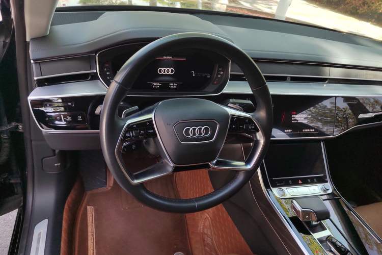 Used Audi A8 2022 A8L 50 TFSI quattro Comfort Edition Collector's Model Steering Wheel
