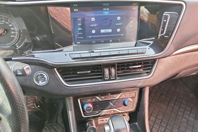 Used Zotye T600 Coupe 2017 1.5T Automatic Luxury Model Audio And AC Panel