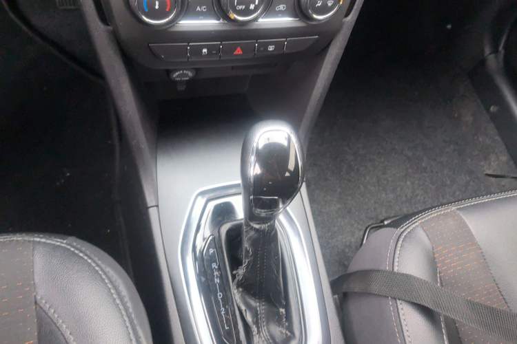 Used Chery Tiggo 3X 2018 1.5L Automatic Luxury Edition Gear Lever