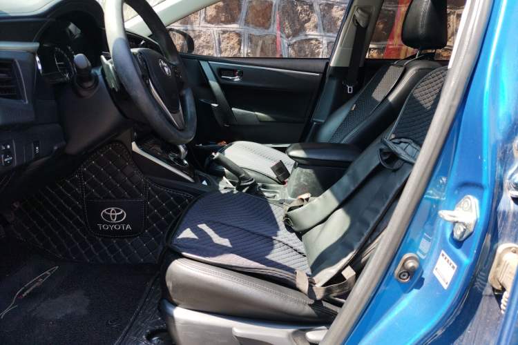 Used Toyota Levin 2016 Dual-Engine 1.8H GS E-CVT Elite Model with Sunroof Left Front Seat