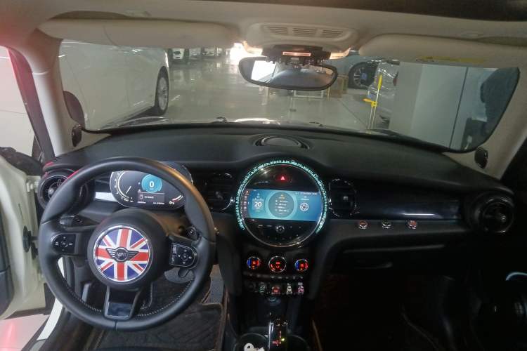 Used MINI 2023 2.0T COOPER S Artist Five-Door Edition
