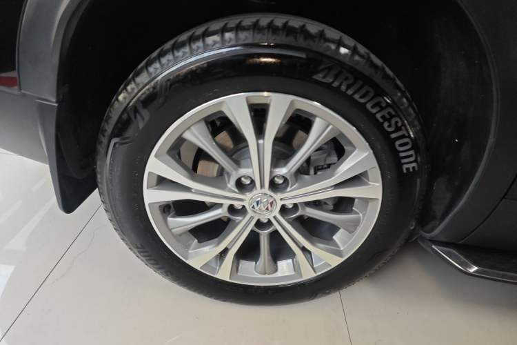 Used Buick Envision 2021 Encore Plus 652T Five-Seat All-Wheel-Drive Luxury Model
