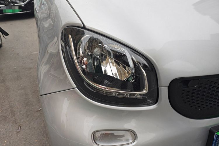 Used smart fortwo 2015 1.0L 52 kW Hardtop Passion Edition
