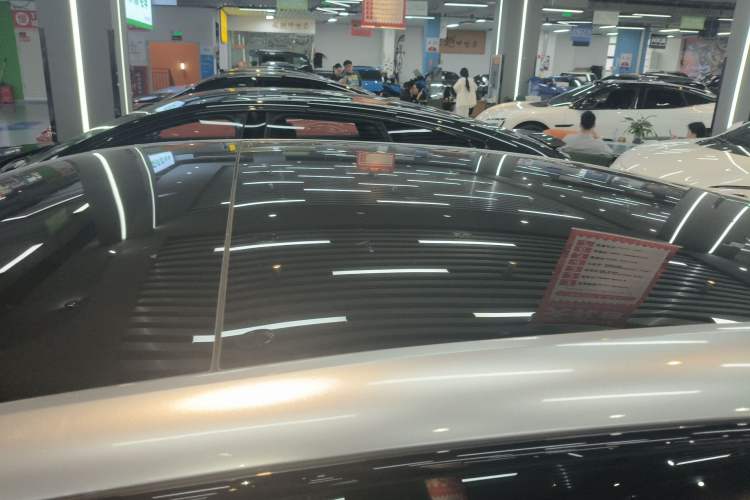 Used Avatr 12 2025 Year Updated Ultra Extended-Range Version Roof