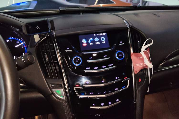 Used Cadillac ATS-L 2014 25T Comfort Model Audio And AC Panel