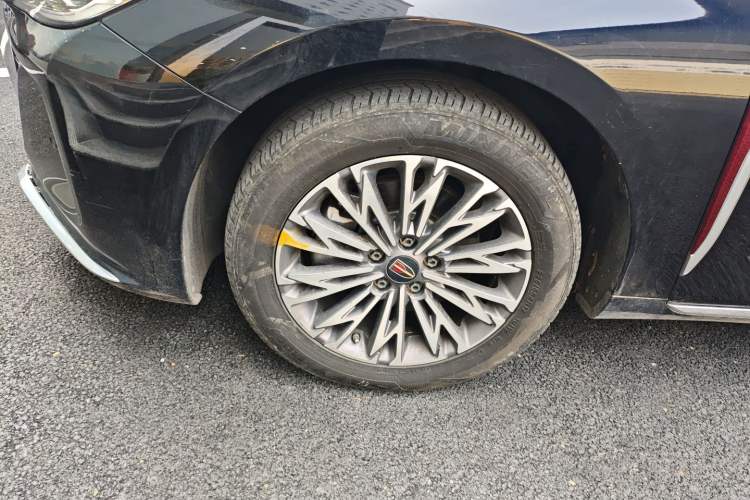 Used Hongqi H5 2024 1.5T DCT Smart Connect Flagship Edition Left Front Wheel Hub