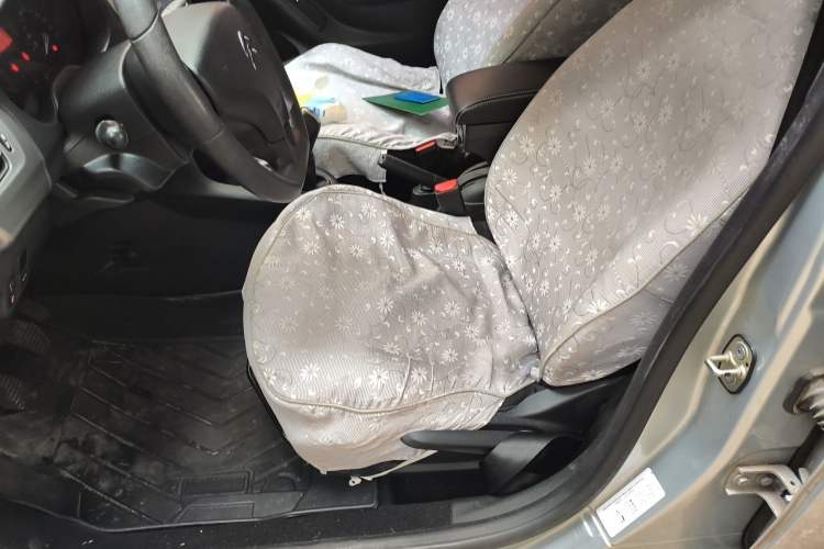 Used Citroen Elysee 2015 Zhishang Edition 1.6L Manual Fashion Model Left Front Seat