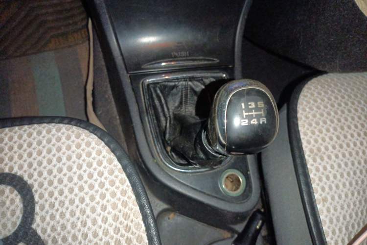 Used Dongfeng Aeolus H30 2012 CROSS 1.6L Manual Luxury Model
