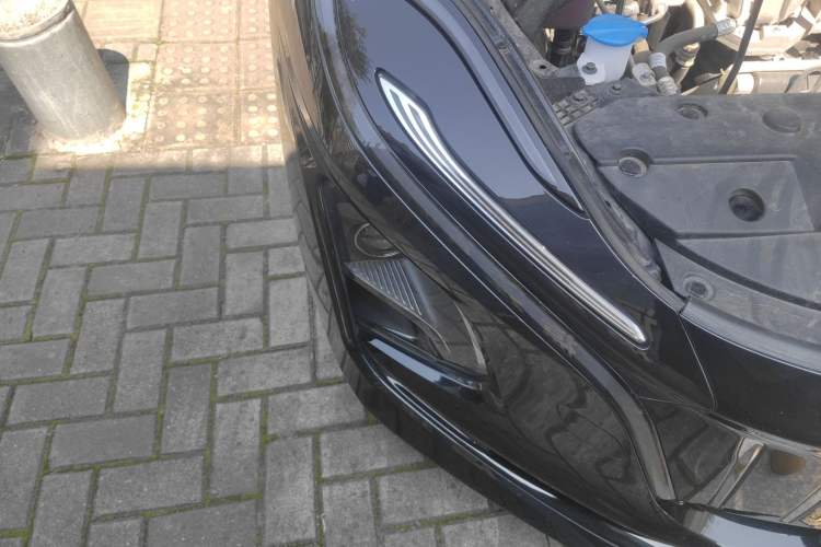 Used Hongqi E-QM5 2024 450km Range Commuter Version
