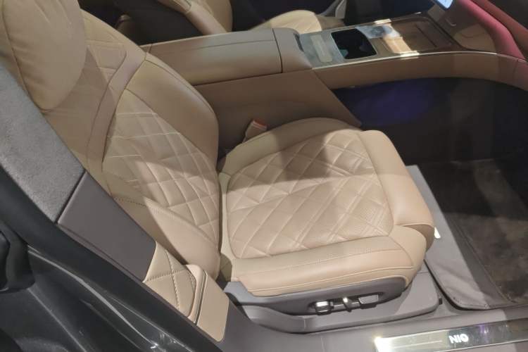 Used Nio ET9 2025 100kWh Signature Edition Right Front Seat