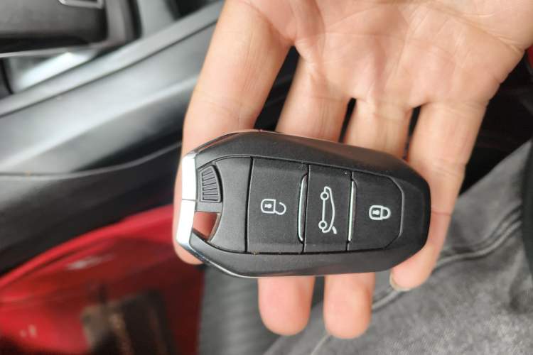 Used Peugeot 5008 2019 350THP 5-seat Elite Edition Vehicle Key