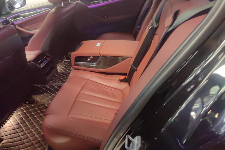 Used BMW 5 Series 2018 530Li Leading Model M Sport Package
