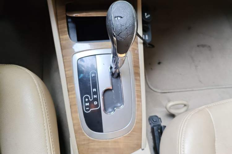 Used Buick Excelle 2013 1.5L Automatic Classic Model Gear Lever