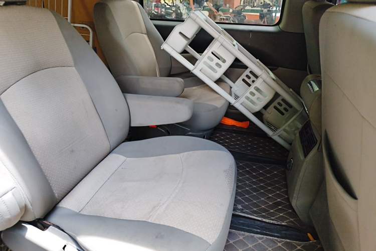 Used FORTHING Lingzhi 2015 M3 1.6L 7-Seater Luxury Model
