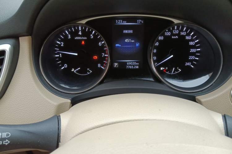 Used Nissan X-Trail 2014 2.0L CVT Comfort Edition 2WD Odometer Close Up