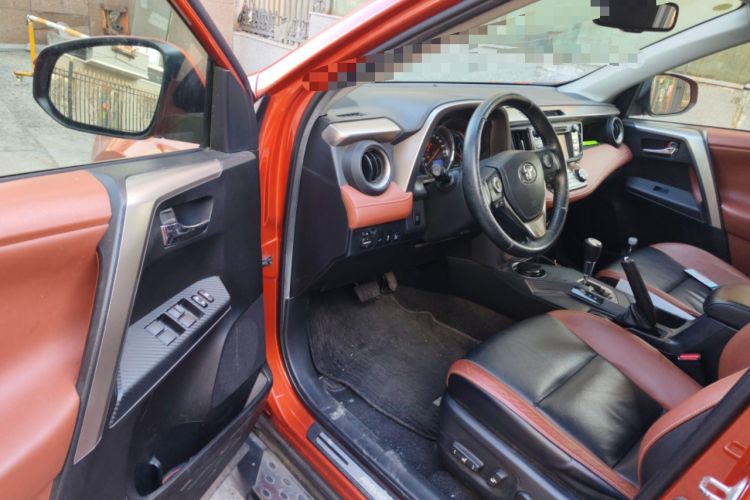 Used Toyota RAV4 2013 2.5L Automatic 4x4 Prestige Edition Driver Seat