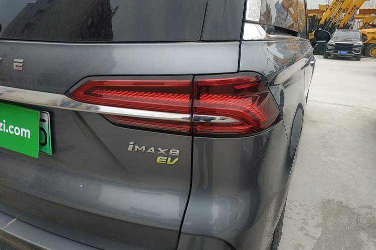 Used Roewe iMAX8 New Energy 2022 First-Class Diamond Edition Right Rear Taillight