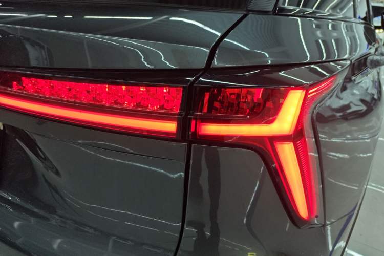 Used Changan CS75 PLUS 2024 3rd Generation Champion Edition 1.5T Intelligent Drive Dynamic Model
